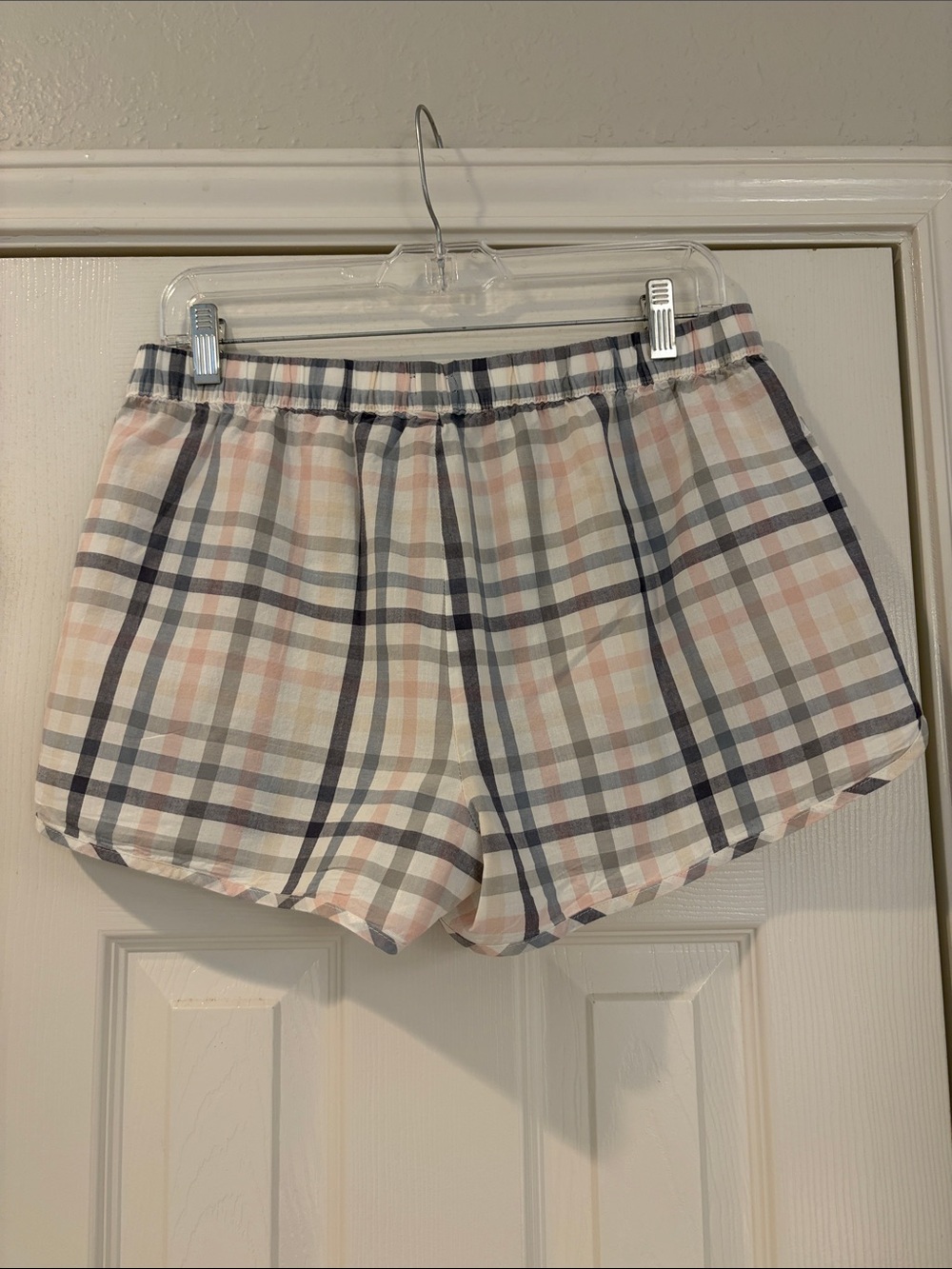 Gap Body Light Plaid Elastic-Waist Pajama Shorts - Soft Pastel Check - Picture 2 of 4